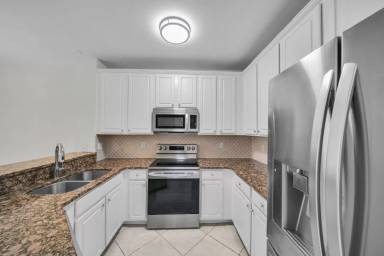 Main picture of 8218 Pacific Beach Dr