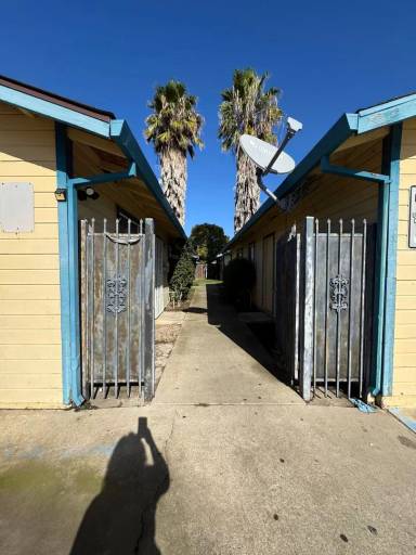 Main picture of 2401 51st Ave
