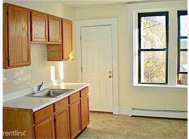 Main picture of 1682 Commonwealth Ave