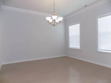 Main picture of 121 Wineberry Way