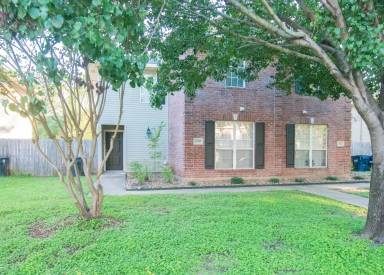Main picture of 1212 Oney Hervey Dr