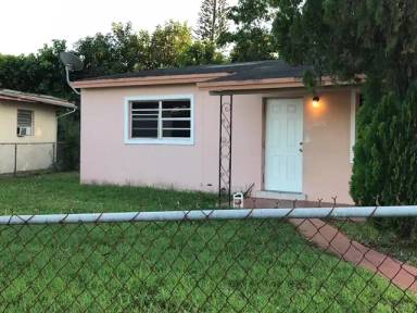 Main picture of 3070 NW 17th Ct