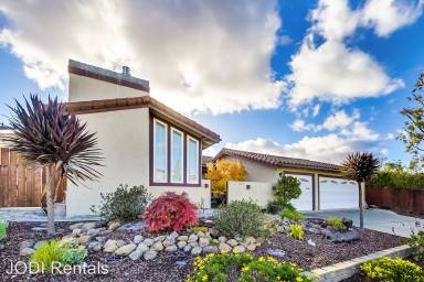Main picture of 126 Crestview Dr