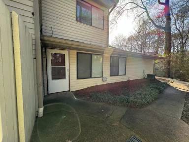 Main picture of 3825 Mulkey Cir SW