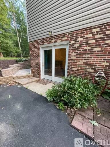 Main picture of 706 Stonewall Ln