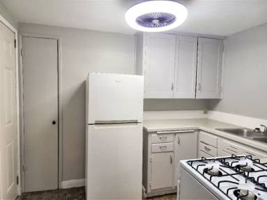Main picture of 1175 E 8th St