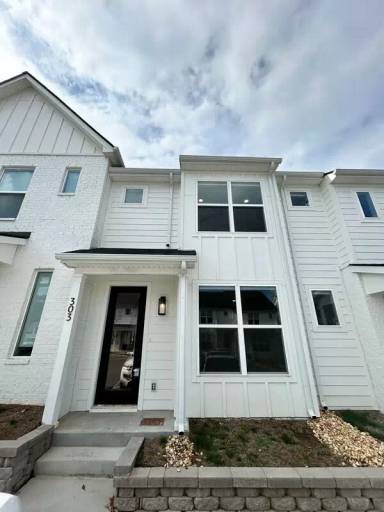 Main picture of 303 Jeffries Way