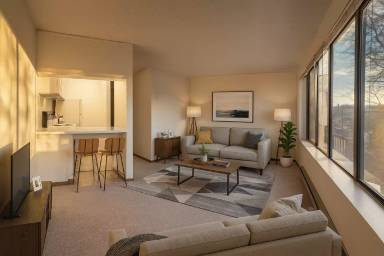Main picture of 5222 University Way NE