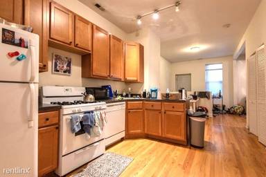 Main picture of 621 W Armitage Ave
