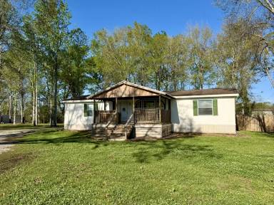 Main picture of 215 Martin Prejean Rd