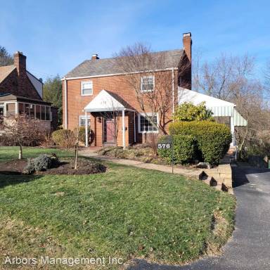 Main picture of 576 Audubon Ave