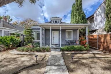 Main picture of 3684 Arizona St