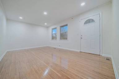 Main picture of 1605 Dr Db Todd Jr Blvd