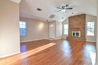 Main picture of 2000 Westwind Dr