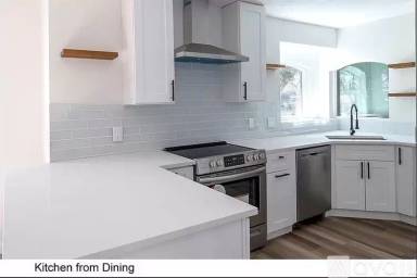 Main picture of 2912 Scenic Dr