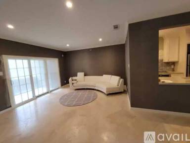 Main picture of Williamsburg Condominium