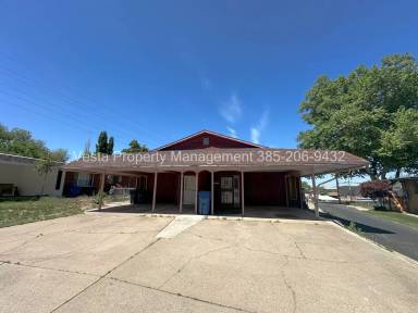 Main picture of 4077 Liberty Ave