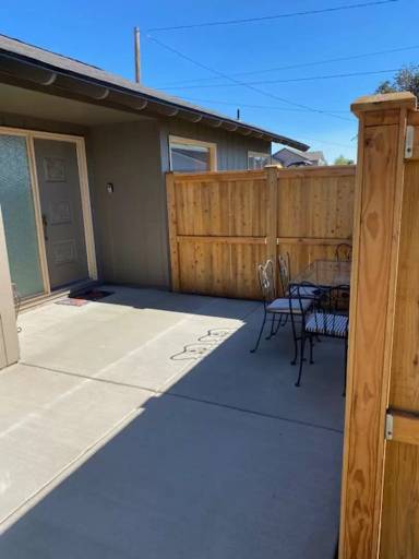 Main picture of 771 NW Smith Rock Way