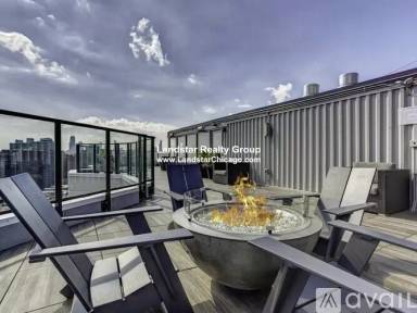 Main picture of 2555 N Clark Apartments