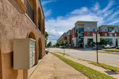 Main picture of 811 S Mesquite St