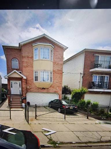 Main picture of 212 Astor St