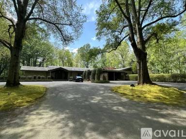 Main picture of 153 Hillhaven Pl SE