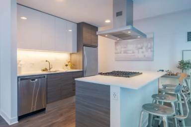 Main picture of 254 W Hubbard St