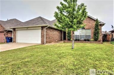 Main picture of 320 S Castle Ridge Ln