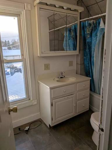 Main picture of 229 Cedar St