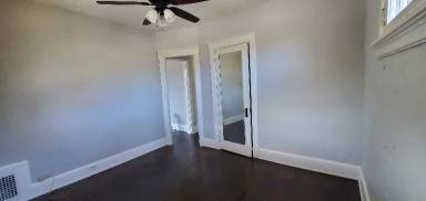 Main picture of 2950 Kling Ave
