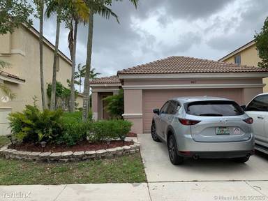 Main picture of 482 Conservation Dr