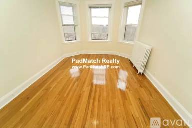 Main picture of 352 Riverway