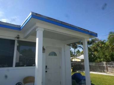 Main picture of 2513 Staples Ave