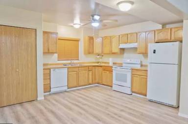 Main picture of 4206 Wilson St