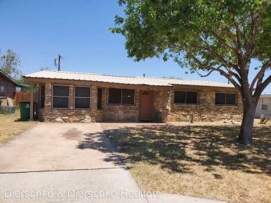 Main picture of 2422 N Van Buren St
