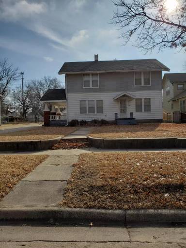 Main picture of 415 W 6th St