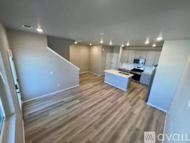 Main picture of 12233 Race St