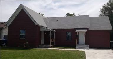 Main picture of 906 E Main St