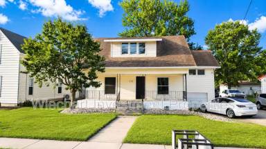 Main picture of 238 E Main St