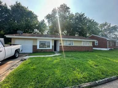 Main picture of 8001 Church Rd