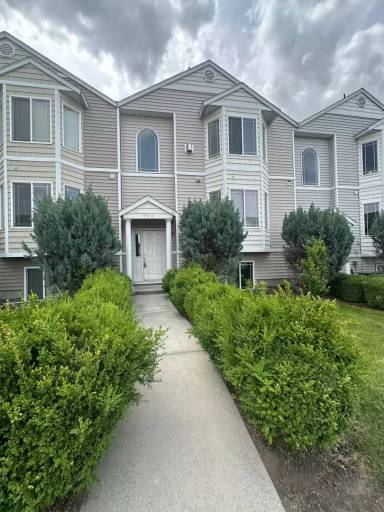 Main picture of 4907 Montague Ln