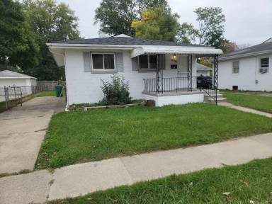 Main picture of 21950 Beechwood Ave