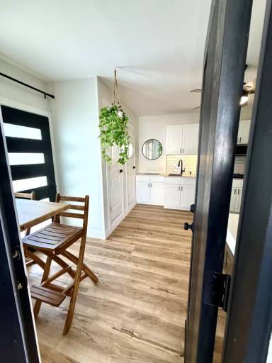 Main picture of 132 Palm Ave