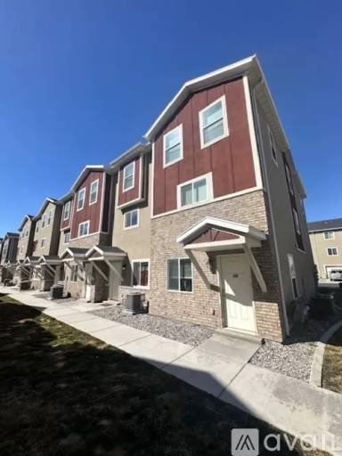 Main picture of Tucker Row at Waters Edge