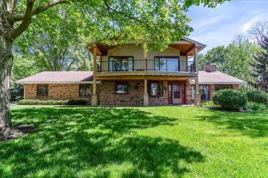 Main picture of 33 Bonnie Ln