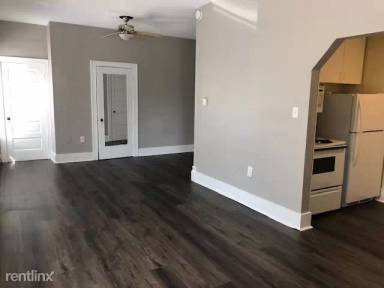 Main picture of 625 E Burlington St