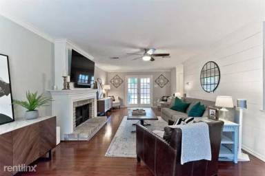 Main picture of 6432 Barfield Dr