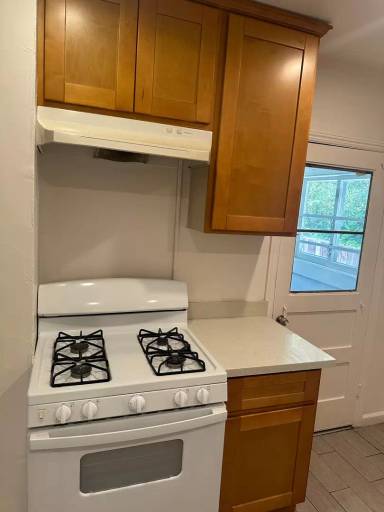 Main picture of 594 Victoria Ct