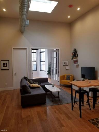 Main picture of 1190 Greene Ave