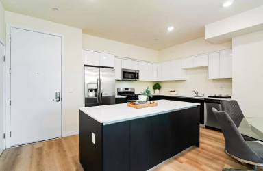 Main picture of 5252 Willowcrest Ave